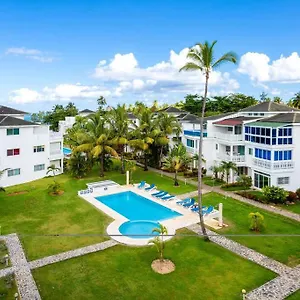 Beachfront 3 Bedroom Loft Apartment